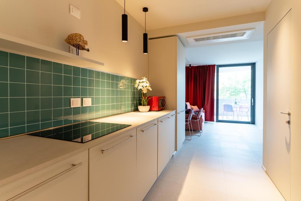Aparthotel Zefiro Com Design, Large Terrace, Bike, Near Beach And Thermal Grado Exteriör bild