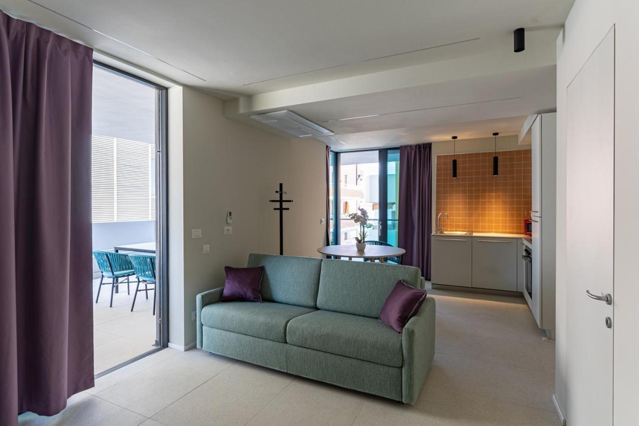 Aparthotel Zefiro Com Design, Large Terrace, Bike, Near Beach And Thermal Grado Exteriör bild